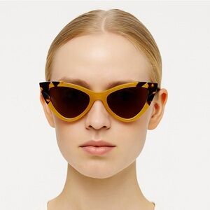 Pared piccolo and grande sharp cat eye Sunglasses